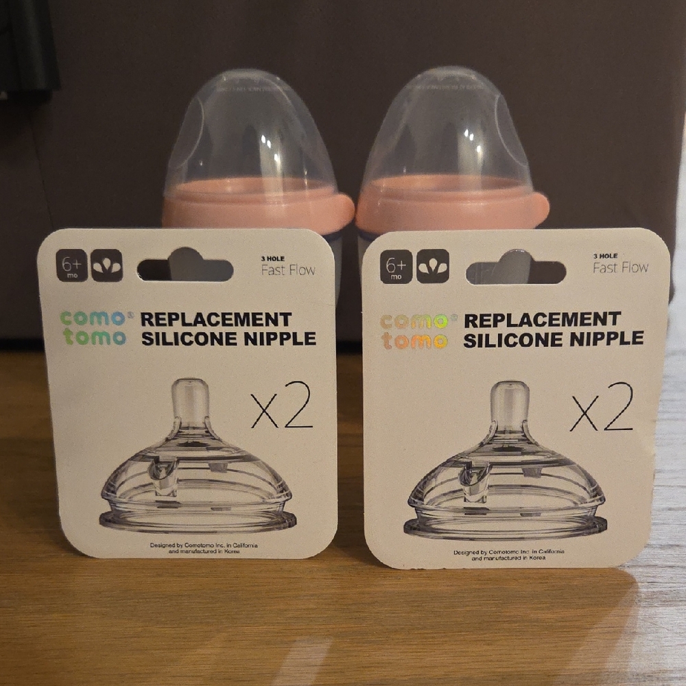 New 2 8oz Comotomo Silicone Bottles & 4 Fast Flow Replacement Silicone Nipples